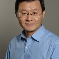 Guoliang Huang 