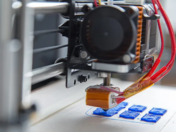 Unlocking the Potential of Smart Metamaterials and Additive Manufacturing in Advanced Structures